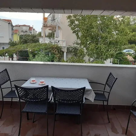 Apartments Jurkovic Grebastica Exterior photo